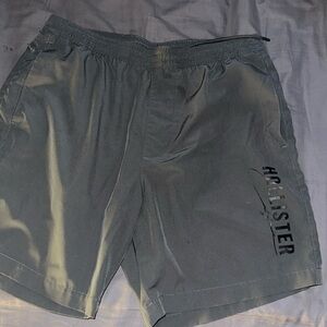 Mens shorts holister M